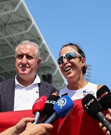 Osman Aşkın Bak: Türkiye sporun bütün dallarında finallere gitmeye başladı