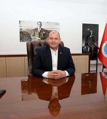 Menderes Belediye Başkanı İlkay Çiçek görevden uzaklaştırıldı