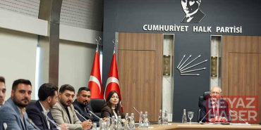 Kılıçdaroğlu, Gençlik Kolları ile bir araya geldi
