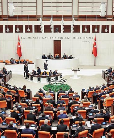 Şehit aileleri ve gazilerin haklarına yönelik düzenlemeleri içeren kanun teklifi görüşmeleri devam ediyor