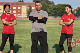 Babalarının izlettiği filmden etkilenip güreşe başlayan kız kardeşler, 5 Türkiye şampiyonluğu kazandı