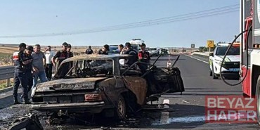 İki otomobilin çarpıştığı kazada araçlardan birinde yangın çıktı: 1 ölü, 2 yaralı