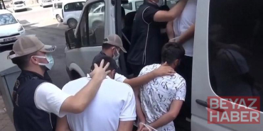 ‘Uyuşturucu ve fuhuşla mücadele’ adı altında 2 kişiyi darbeden 6 şüpheliden 3’ü tutuklandı