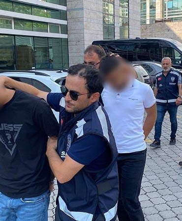 Kırtasiyeciyi darp olayında 3 şüpheli adliyeye sevk edildi