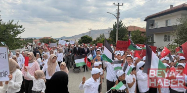 Kur’an kursu öğrencilerinden Gazze