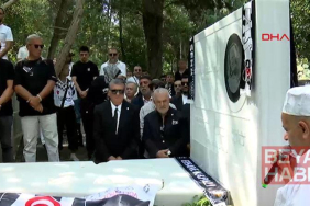 Beşiktaş Onursal Başkanı Süleyman Seba, mezarı başında anıldı