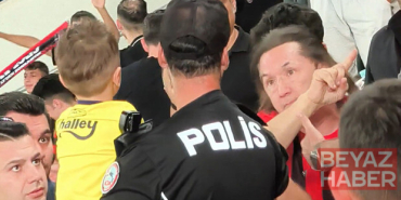 Minik taraftarın formasını zorla çıkarttıran tribün zorbasına ev hapsi verildi!