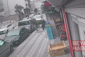 Motosikletli şüpheli kuyumcudan çıkan kadına gasp girişiminde bulundu