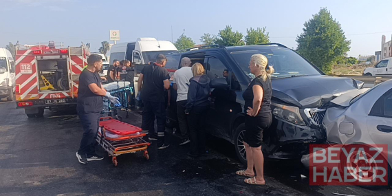 Manavgat’ta 6 araç zincirleme kazaya karıştı; 17 yaralı