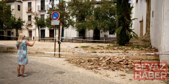 İspanya'nın turistik kentinde peş peşe depremler