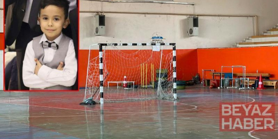 Spor salonunda üzerine kale direği devrilen Mert Ali öldü