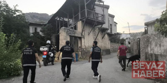 Kozan’da narkotik ekiplerinden denetim; 11 şüpheli yakalandı