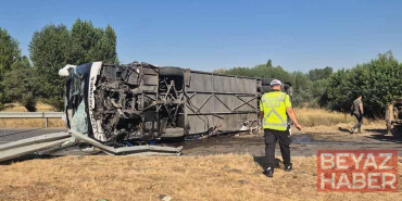Yolcu otobüsü devrildi: 22 yaralı