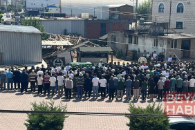 Denizde ölü bulunan 3 kardeş toprağa verildi