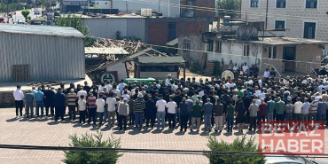 Denizde ölü bulunan 3 kardeş toprağa verildi
