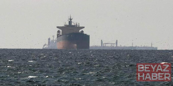 Umman açıklarında petrol tankeri vuruldu