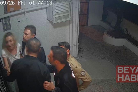 Şarkıcı Güllü