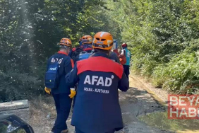 Ormanda yürüyüş yaparken kayalıklardan düşüp ayağı kırıldı, 4 saatte kurtarıldı