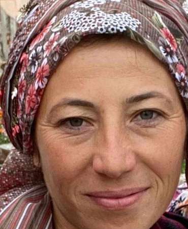 Hayvanları otlatmaya götüren 3 çocuk annesi kayboldu