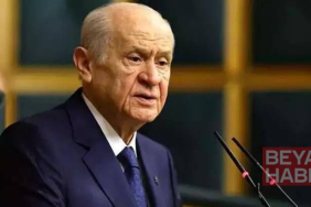 Bahçeli: Bu toprakları kanlarıyla, canlarıyla bizlere vatan kılan şehitlerimizi ve gazilerimizi rahmet ve minnetle yad ediyorum