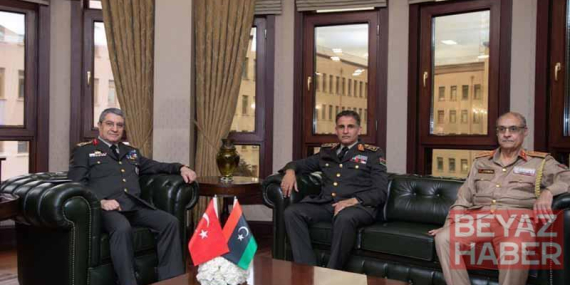 Genelkurmay Başkanı Orgeneral Bayraktaroğlu, Libyalı mevkidaşı Al-Namroush ile bir araya geldi