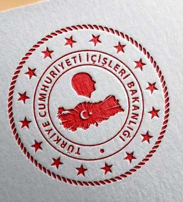 İçişleri Bakanlığı: Sahil Güvenlik Komutanlığımız tarafından ise 5 yüzer unsur ve 2 Sahil Güvenlik helikopteri bölgeye sevk edilmiştir