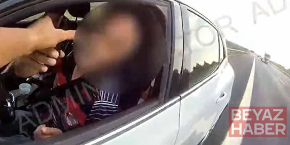 Otoyol jandarması, emekli öğretmen çifti dolandırılmaktan kurtardı
