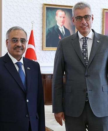 Bakan Memişoğlu, D8 Ekonomik İşbirliği Genel Sekreteri Mahmood ile görüştü