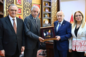 MHP TBMM Grubu'ndan, Bahçeli'ye özel hediye
