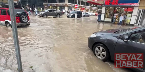 Rize sel sularına teslim oldu, valilikten kritik uyarı geldi