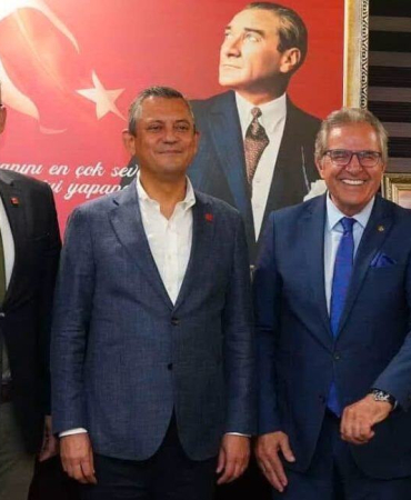 Bandırma Belediye Başkanı Dursun Mirza Yeni Parti'ye katıldı