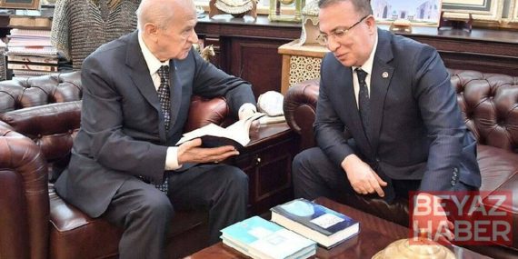 MHP krizin üstünü örtmüştü... İzzet Ulvi Yönter'den 'imza' yerine 'mesaj' geldi