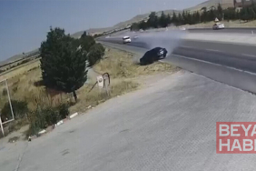 Konya'da iki otomobilin çarpıştığı kazada 2 kişi öldü, 1 kişi yaralandı