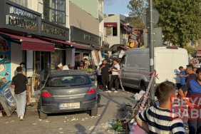 Beykoz'da otomobilin kaldırıma çıkması sonucu 6 kişi yaralandı