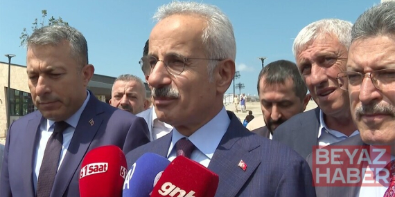 Bakan Uraloğlu, Trabzon'da raylı sistem projesinin temelinin eylülde atılacağını bildirdi