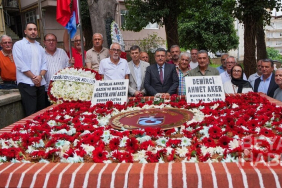 Trabzonspor'un ilk stadyumuna ismi verilen Hüseyin Avni Aker mezarı başında anıldı