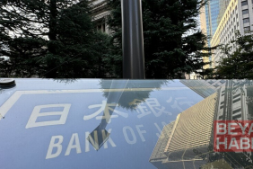 Japonya'da düşük büyüme ile yüksek enflasyonun BoJ'u ve hükümeti ikilemde bırakabileceği öngörülüyor