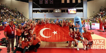 Kadın Milli Voleybol Takımı, İtalya'yı yenerek şampiyonluğa ulaştı
