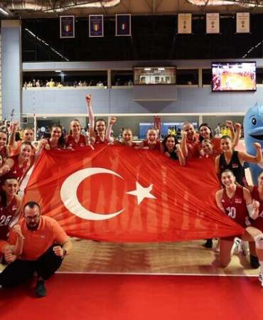 Kadın Milli Voleybol Takımı, İtalya'yı yenerek şampiyonluğa ulaştı