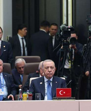 Cumhurbaşkanı Erdoğan: Tüm dünyada barış, huzur ve istikrar için çalışmaya devam ediyoruz