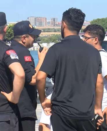 Silivri açıklarında battığı değerlendirilen gemide yakınları olanlar limana geldi
