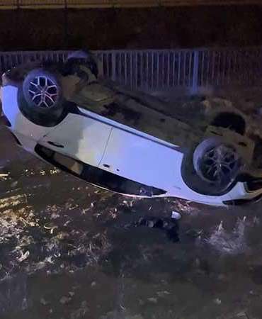 Ümraniye’de otomobil şarampole devrildi: 1 ölü