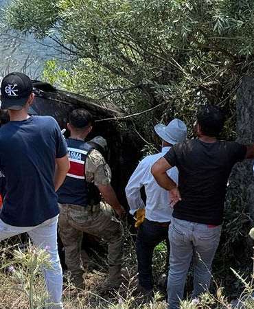 Bingöl’de otomobil dere yatağına devrildi: 1 ölü, 4 yaralı