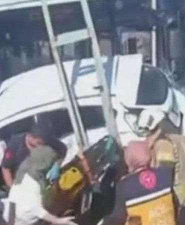 Sultanbeyli’de İETT otobüsü ile otomobil çarpıştı: 1