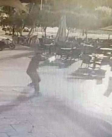 Belediyenin kafesine silahlı saldırı kamerada
