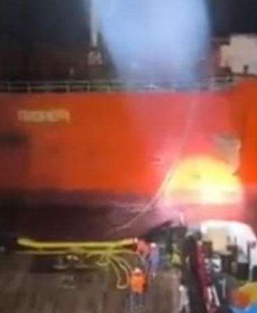 Petrol yüklü tanker, Marmara Adası açıklarında makine arızası nedeniyle sürüklendi