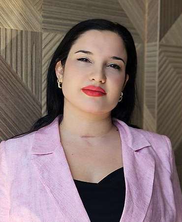 Estetik ameliyatı sonrası yoğun bakımda 2 gün tedavi gördü, doktor hakkında şikayetçi oldu