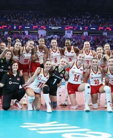 Kadınlar Avrupa Voleybol Şampiyonası yarı finalinde Sırbistan