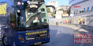 Fenerbahçe ve Beşiktaş kafileleri stadyuma ulaştı