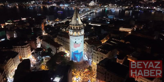 Dezenformasyonla mücadele mesajları Galata Kulesi’ne yansıtıldı